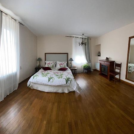 Bed and Breakfast Le Manoir Des Roches Bourré Esterno foto