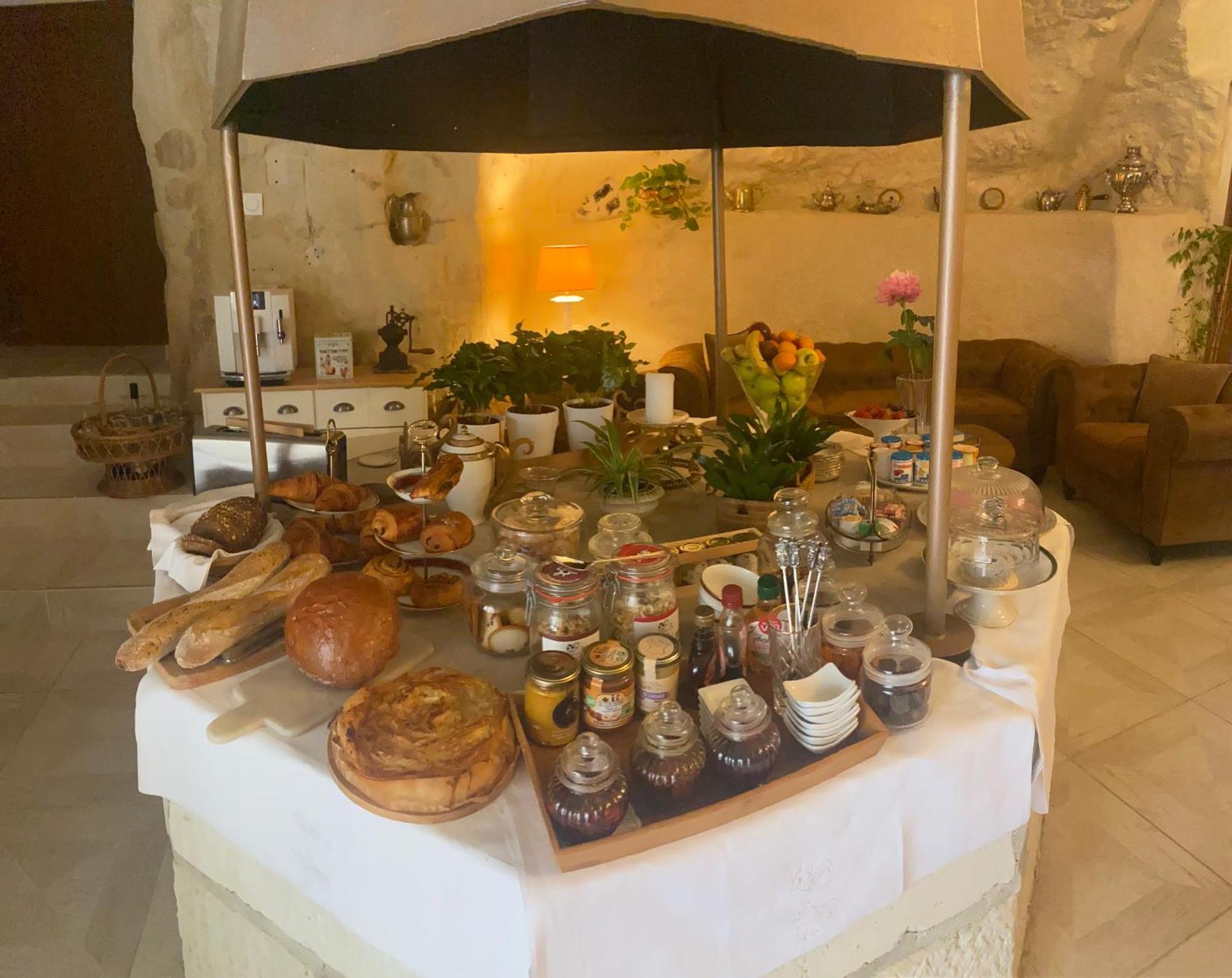 Bed and Breakfast Le Manoir Des Roches Bourré Esterno foto
